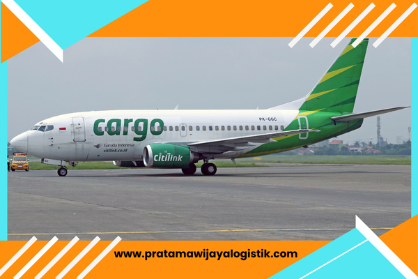 Layanan pengiriman barang super cepat melalui jalur udara dimana kami telah bekerja sama dengan beberapa maskapai penerbangan terpercaya
